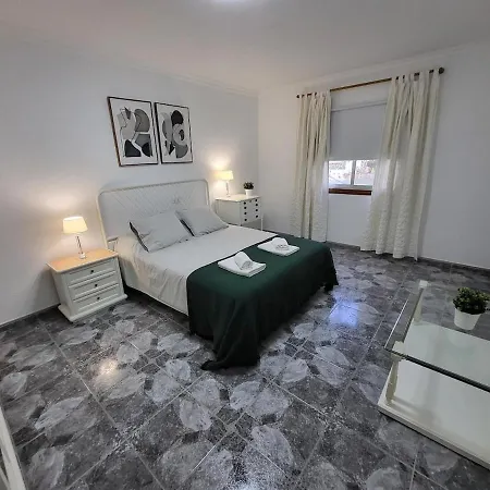 Coral 1 - 4 Bed In Abrigos Lejlighed